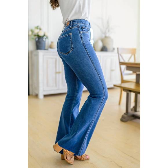 NEW JUDY BLUE high rise tummy control flared jeans in medium wash - Picture 3 of 5